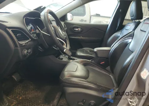 2019 Jeep Cherokee Trailhawk z USA, uszkodzony, nr VIN 1C4PJMBX9KD298976